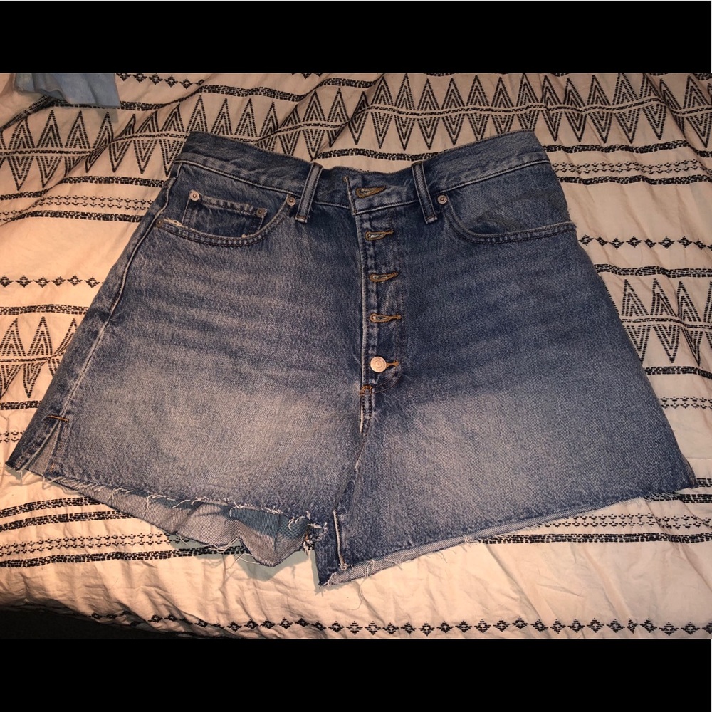 Lucky brand shorts - Picture 2 of 2